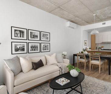 UNIVERT LaSalle Condos for rent - Photo 2