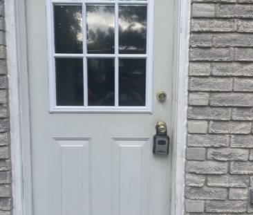 For Lease - 82 Henderson Drive Unit# 82, Aurora, Ontario - Photo 2