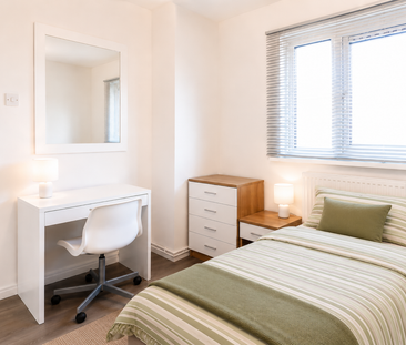Langdon House – Room 2 - Photo 2