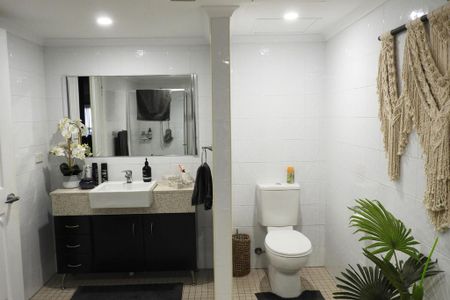 Spacious 3-Bedroom Unit Wollongong CBD - Photo 5