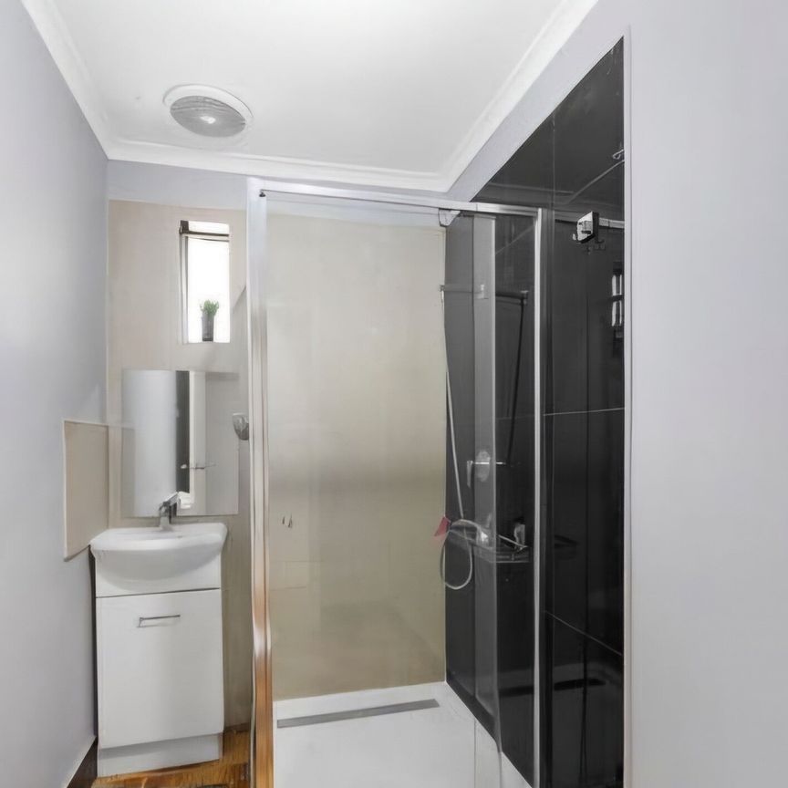 Sunshine West - Photo 1