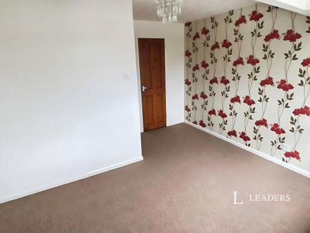 3 bedroom end of terrace house to rent - Photo 5