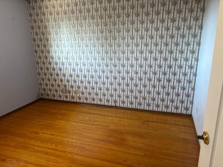 For Lease - 543 Glendene Crescent Unit# Main, Waterloo, Ontario - Photo 2