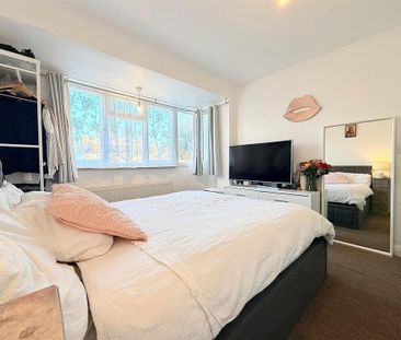 4 bedroom apartment to rent - Photo 5