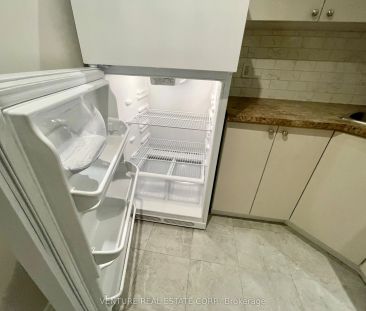 77 Greylawn Crescent - Photo 3