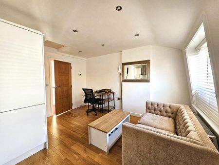 1 bedroom flat to rent - Photo 2