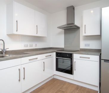 2 bedroom apartment to rent - Photo 2