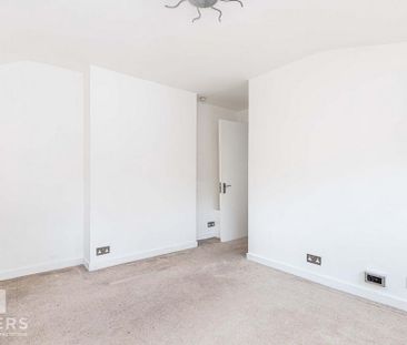 3 bedroom maisonette to rent - Photo 3