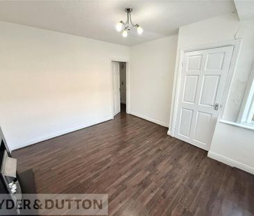 2 bedroom end of terrace house to rent - Photo 3