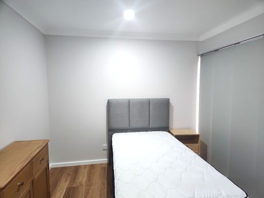 WEST TAMWORTH - WORKERS QUARTERS - Photo 1