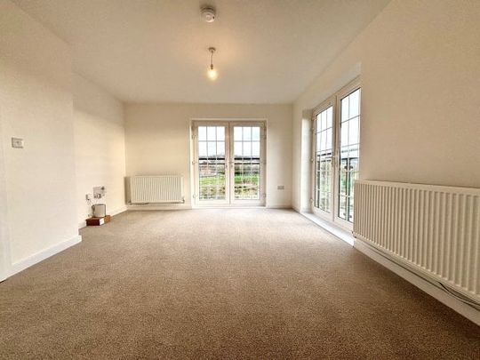 Martins Way, Stratford-upon-Avon, CV37 - Photo 1