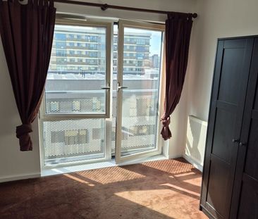 2 Bed Penthouse, Gary Court, CR0 - Photo 4