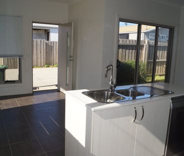 2/3 Gardenia Grove, Norlane Vic 3214 - Photo 5