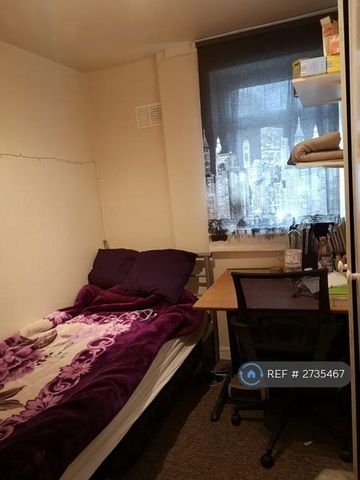 4 bedroom terraced house to rent - Photo 3