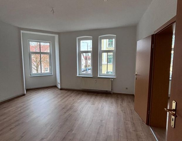 2-Raum-Wohnung mit Einbauküche & Tageslichtbad - Foto 1