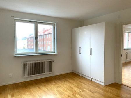 Drottninggatan 13 - Foto 4