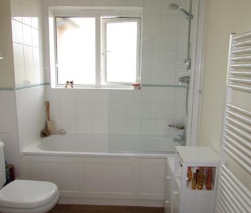 Boulters Court - Photo 4