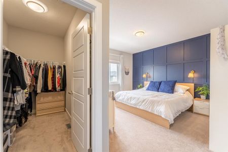 Well Appointed 4 Bedroom Home With Elevated Finishes - Photo 4