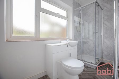 1 bedroom in a house share to rent - Photo 5