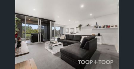 Luxury City Living with Parkland Views - Photo 4