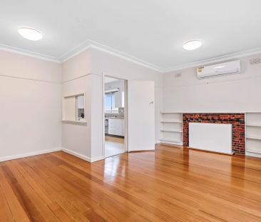 Classic Charm, Generous Space & Everyday Convenience - Photo 3