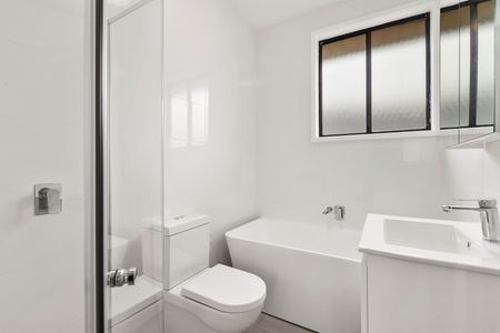 Freshly Renovated Home with Modern Comforts - Photo 5