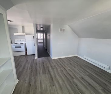 For Lease - 5957 Barker Street Unit# Unit 3, Niagara Falls, Ontario - Photo 3