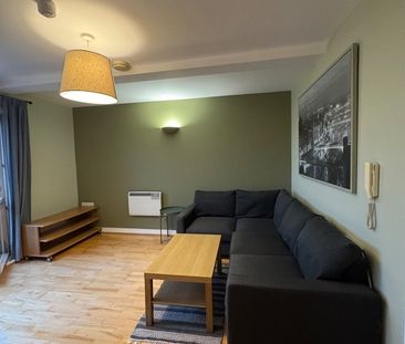 2 Bed Flat, High Street, M4 - Photo 3