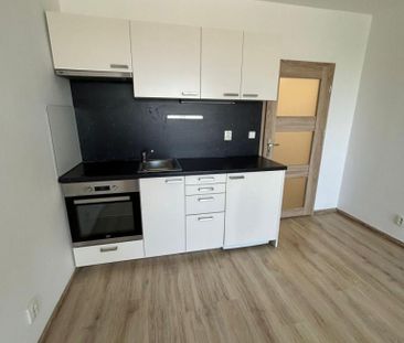 Pronájem bytu 1+kk 28 m2 - Photo 1