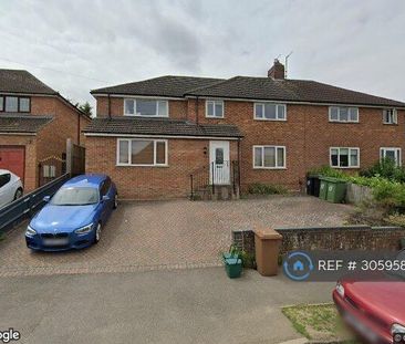 1 bedroom in a house share to rent - Photo 1