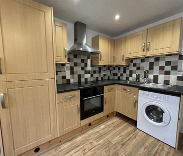 2 bedroom flat to rent - Photo 6
