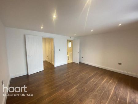 3 bedroom penthouse to rent - Photo 2