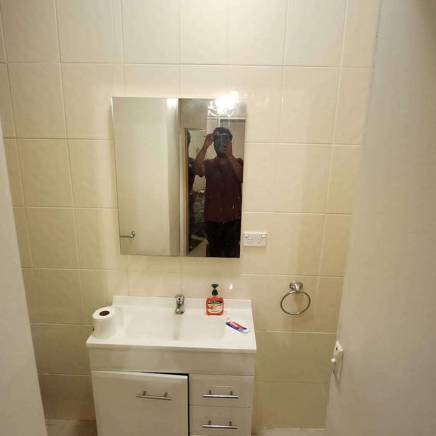 Mount Waverley - Photo 1