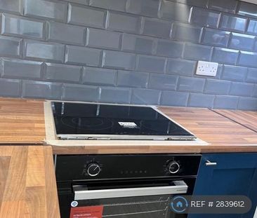 2 bedroom maisonette to rent - Photo 5