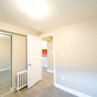 1 Bedroom Bright & Renovated Basement Apt. - Photo 4