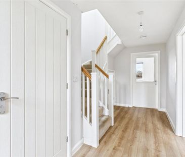 3 bedroom semi-detached house to rent - Photo 3