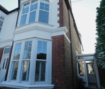 Priory Avenue, East Sussex - £1,800pcm - Photo 3