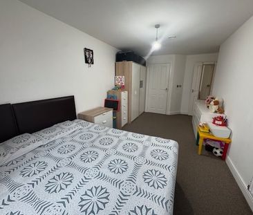 2 Bed Flat, Gabrielle House, IG2 - Photo 2