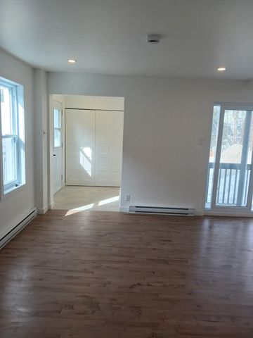 77 Deragon (juillet) Magog, J1X 2M1 très beau 3 1/2 rénové en 2025. - Photo 4