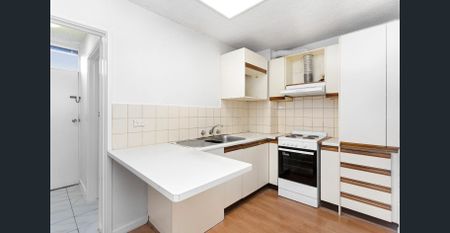 2 Bedroom Apartment in Prime Location - Photo 3