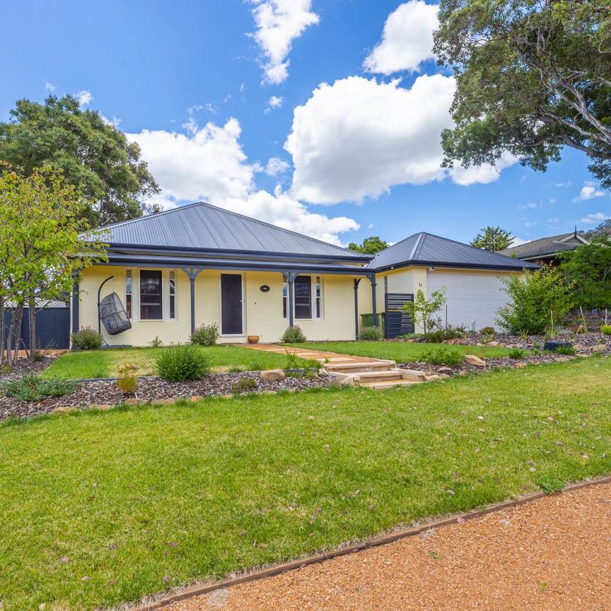 11 Halloran Drive, Jerrabomberra - Photo 1