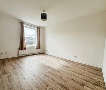 3 bedroom detached house to rent - Photo 3
