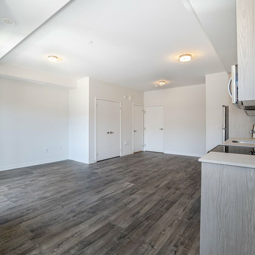 For Lease - 3429 Ridgeway Drive Unit# 03, Mississauga, Ontario - Photo 1