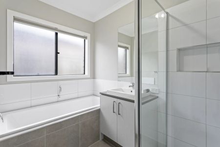 Spacious Family Home with Modern Comforts, Corner Block, and Easy Freeway Access - Photo 2