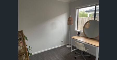 Beautifully designed home not to be missed - Photo 4