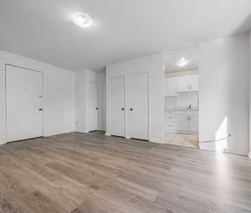 For Lease - 4 Hill Heights Road Unit# 304, Toronto, Ontario - Photo 1