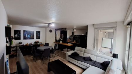 Location Appartement 3 pièces 62m² VILLEURBANNE 69100 - Photo 2