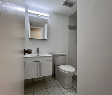 798 Richmond Street West - Photo 4