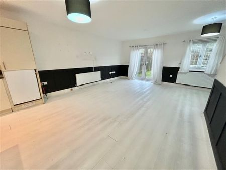 Farmlands Close - Photo 3