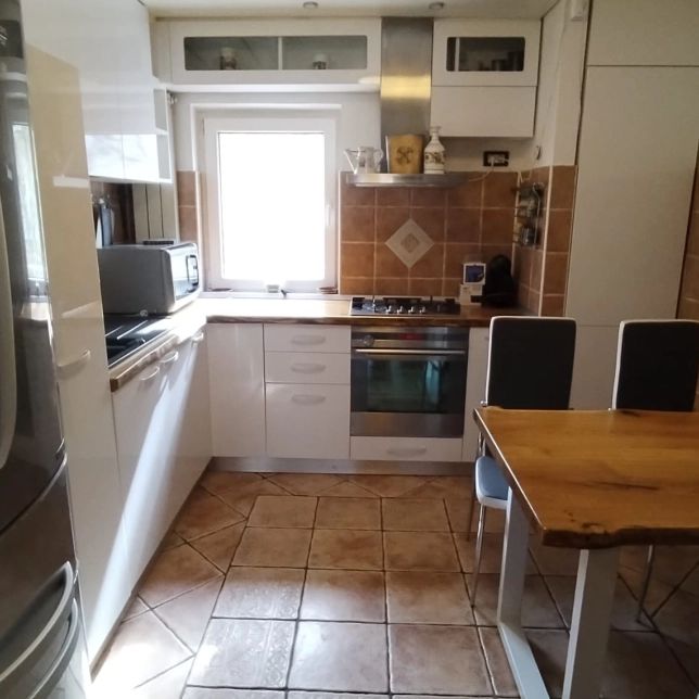 Apartament de inchiriat, 3 camere, decomandat, 98 mp, Centru, TG Cucu, Cod 162240 - Photo 1